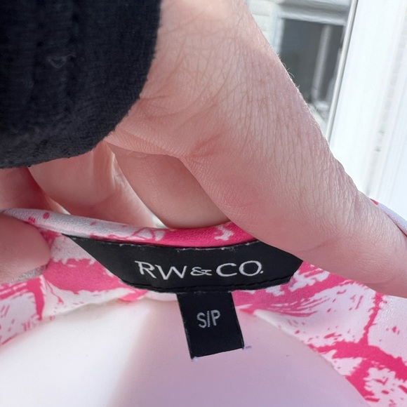 RW & Co Sleeveless Blouse - Picture 3 of 3